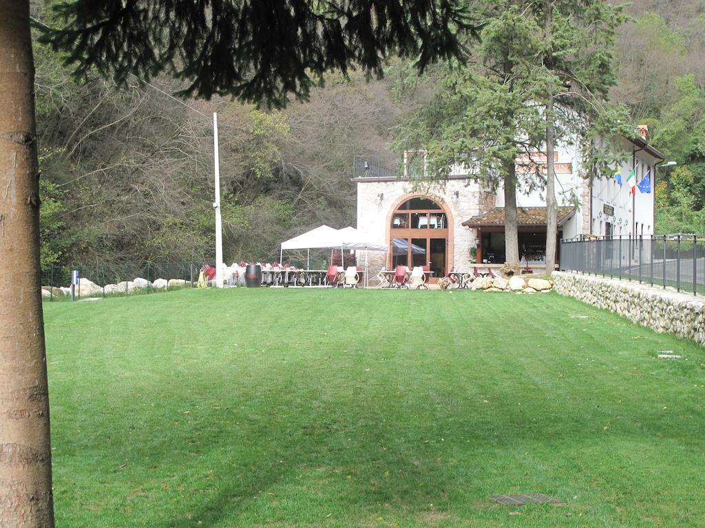 Locanda Al Confin - Osteria Le Piere Pigozzo Esterno foto
